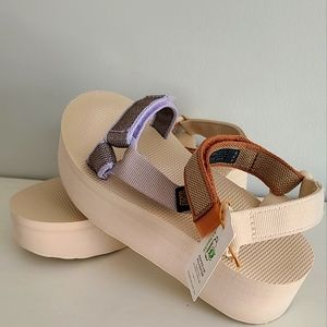 Teva Women's Midform Universal Sandals -  White Swan Metallic Multicolor, Size 6